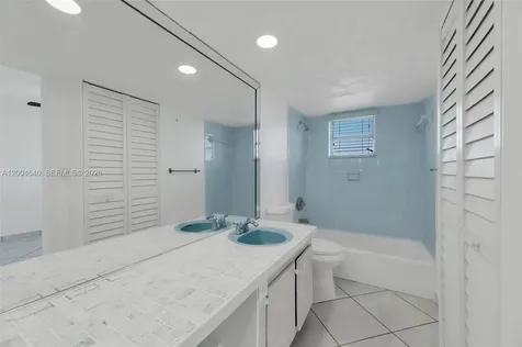 220 SW 9th Avenue Hallandale Beach FL 33009