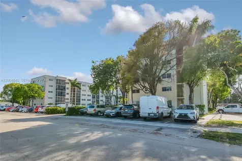220 SW 9th Avenue Hallandale Beach FL 33009