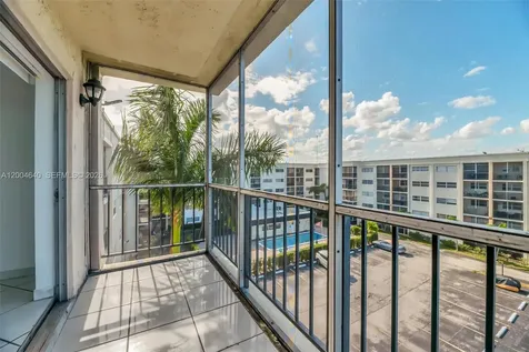 220 SW 9th Avenue Hallandale Beach FL 33009