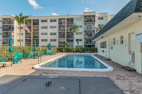 220 SW 9th Avenue Hallandale Beach FL 33009