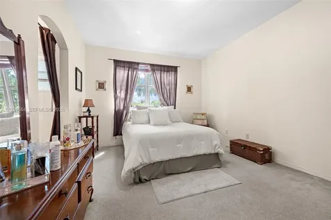 4948 Tradewinds Terrace Dania Beach FL 33312