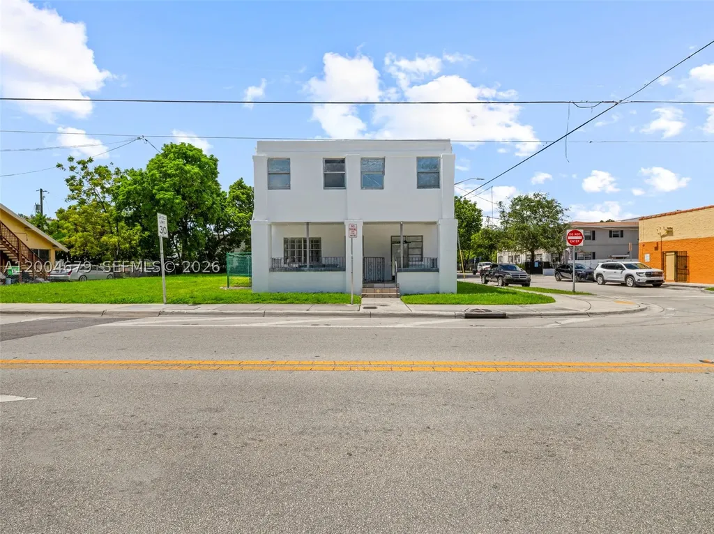 500 SW 8th Avenue Miami FL 33130