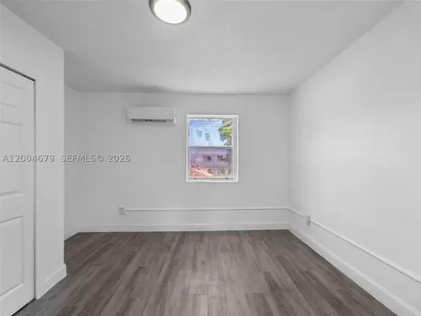 500 SW 8th Avenue Miami FL 33130