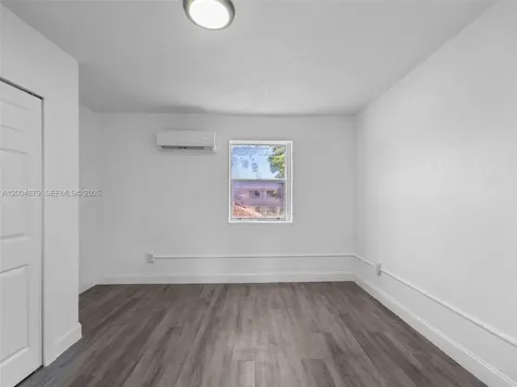 500 SW 8th Avenue Miami FL 33130