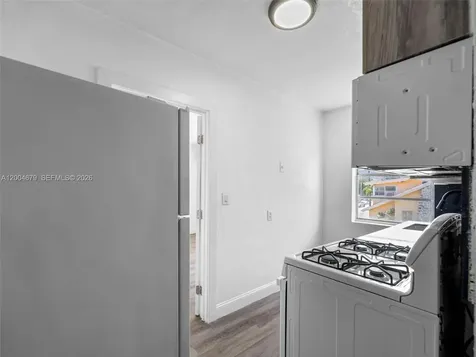500 SW 8th Avenue Miami FL 33130