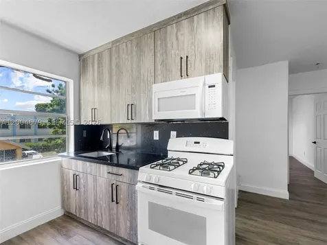 500 SW 8th Avenue Miami FL 33130