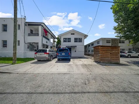 500 SW 8th Avenue Miami FL 33130