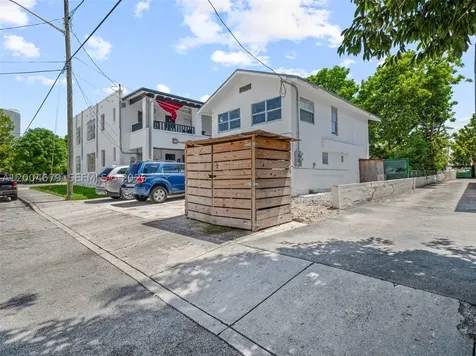 500 SW 8th Avenue Miami FL 33130