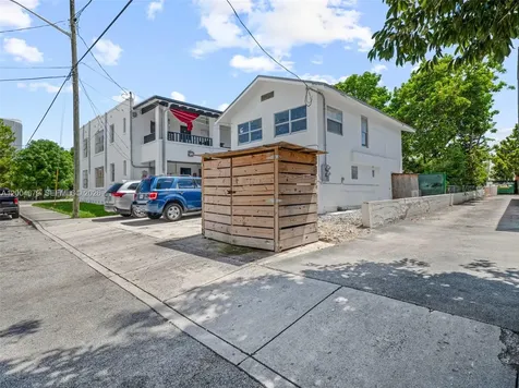 500 SW 8th Avenue Miami FL 33130