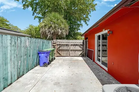 543 SW 61st Terrace Margate FL 33068