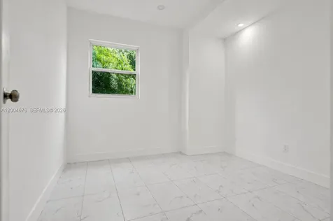 2211 NW 82nd Street Miami FL 33147