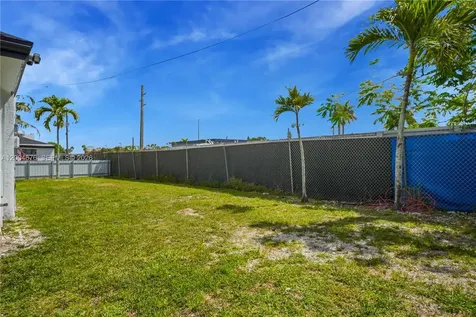 2211 NW 82nd Street Miami FL 33147