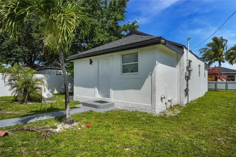 2211 NW 82nd Street Miami FL 33147