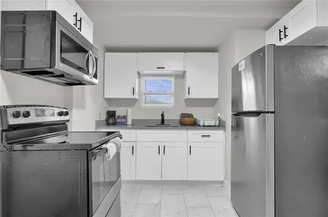 2211 NW 82nd Street Miami FL 33147