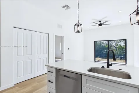 542/544 SE 6th Terrace Other City - In The State Of Florida FL 33990