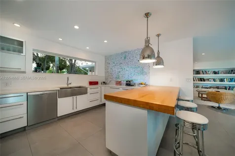 861 Harbor Drive Key Biscayne FL 33149