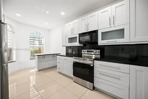 21012 NE 34th Court Aventura FL 33180