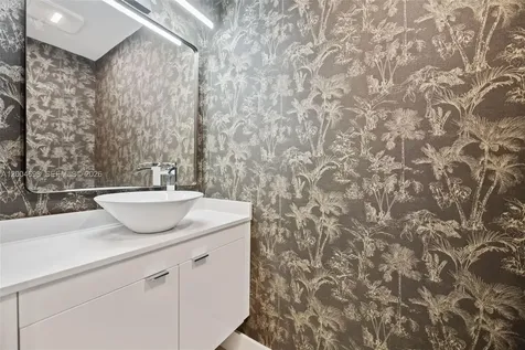 21012 NE 34th Court Aventura FL 33180