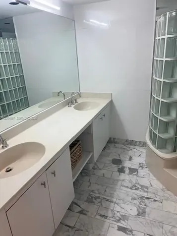 4000 Towerside Terrace Miami FL 33138