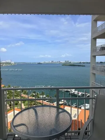 4000 Towerside Terrace Miami FL 33138