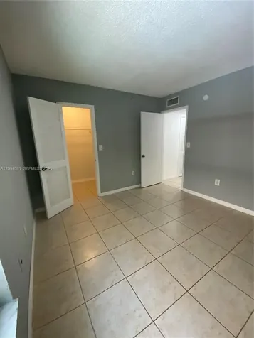 17600 NW 68th Avenue Hialeah FL 33015