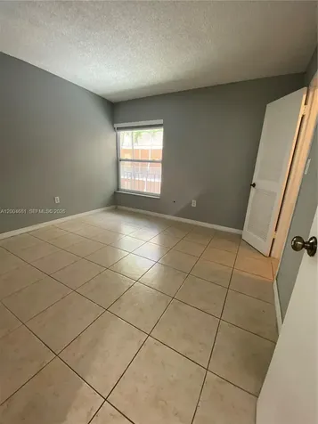 17600 NW 68th Avenue Hialeah FL 33015