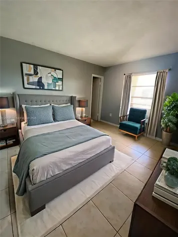 17600 NW 68th Avenue Hialeah FL 33015
