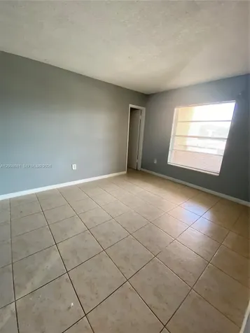 17600 NW 68th Avenue Hialeah FL 33015