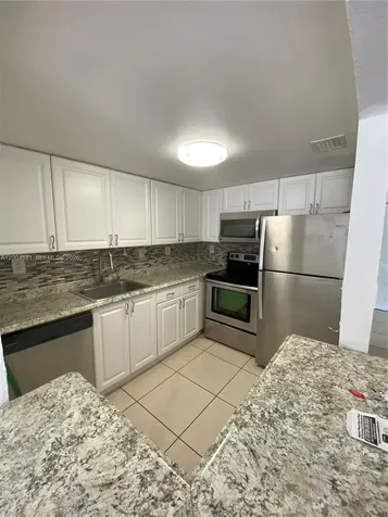 17600 NW 68th Avenue Hialeah FL 33015