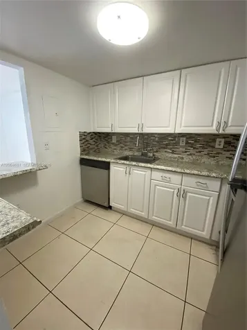17600 NW 68th Avenue Hialeah FL 33015