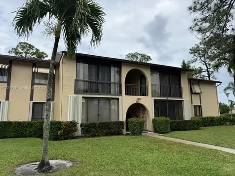 208 Pine Hov Circle Green Acres FL 33463