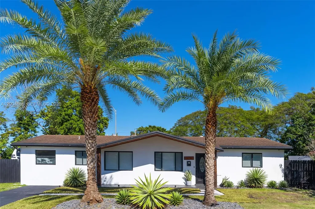 13741 SW 72nd Terrace Miami FL 33183