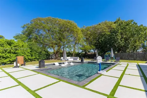 13741 SW 72nd Terrace Miami FL 33183