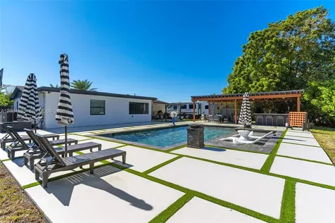 13741 SW 72nd Terrace Miami FL 33183