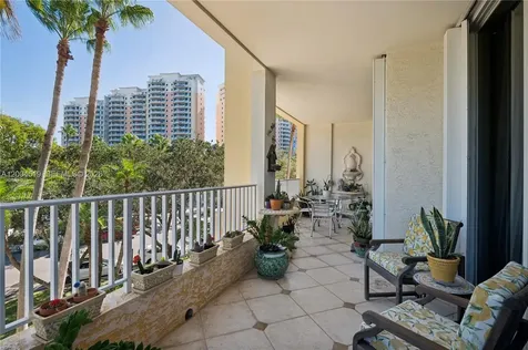 719 Crandon Boulevard Key Biscayne FL 33149