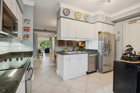 719 Crandon Boulevard Key Biscayne FL 33149