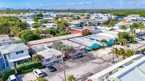 318 Walnut Street Hollywood FL 33019