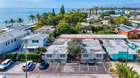 318 Walnut Street Hollywood FL 33019