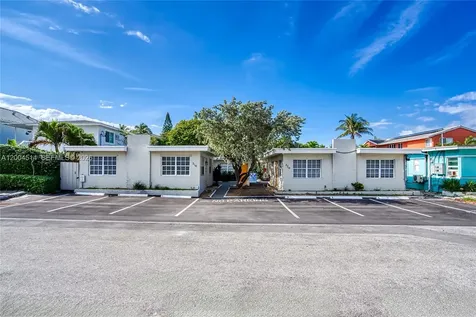 318 Walnut Street Hollywood FL 33019