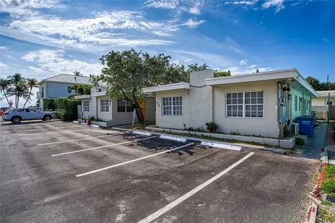 318 Walnut Street Hollywood FL 33019