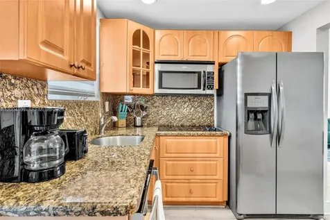 10000 E Bay Harbor Drive Bay Harbor Islands FL 33154