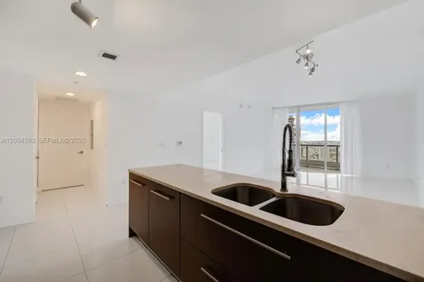465 Brickell Avenue Miami FL 33131