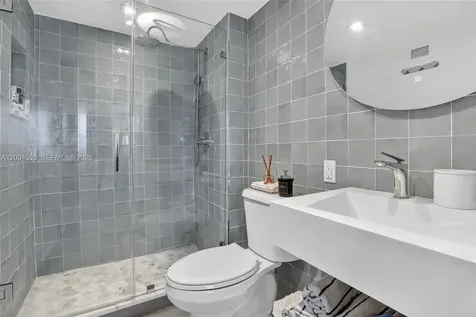 2780 NE 183rd Street Aventura FL 33160
