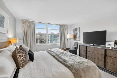 2780 NE 183rd Street Aventura FL 33160