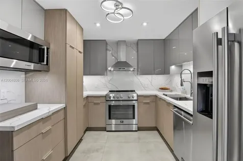 2780 NE 183rd Street Aventura FL 33160