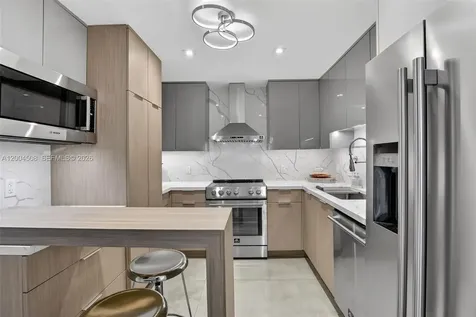 2780 NE 183rd Street Aventura FL 33160