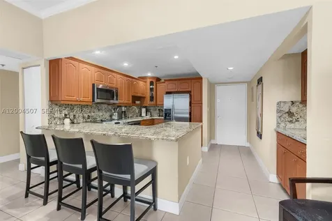 20505 E Country Club Drive Aventura FL 33180