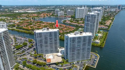 20505 E Country Club Drive Aventura FL 33180