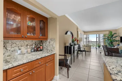 20505 E Country Club Drive Aventura FL 33180