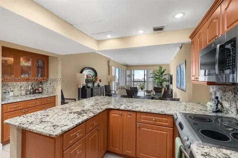 20505 E Country Club Drive Aventura FL 33180